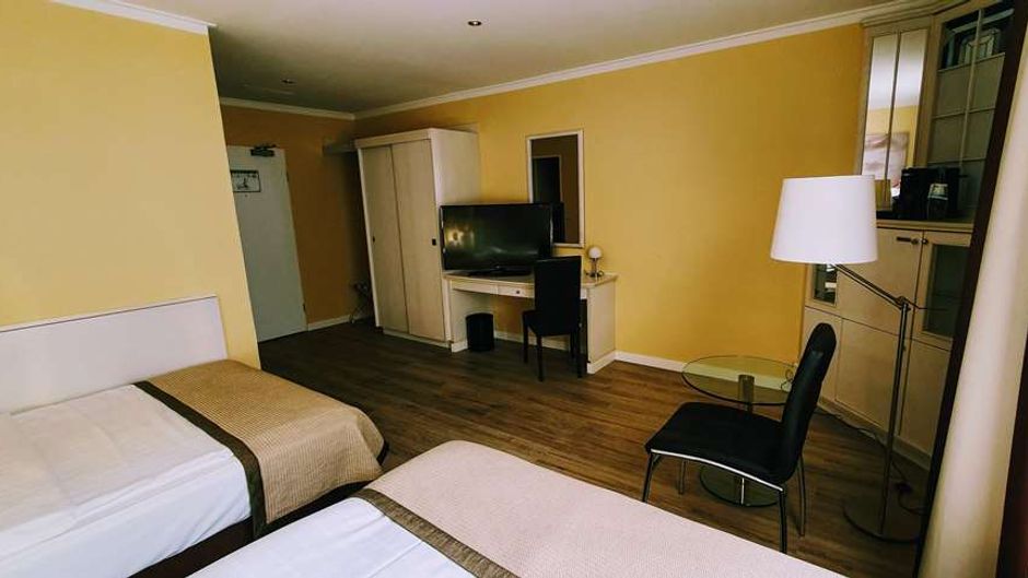 Park Hotel Hamburg Arena Room