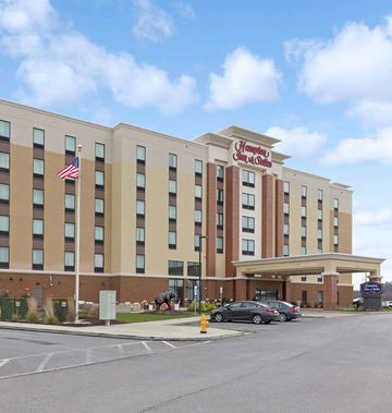 Hampton Inn & Suites University Town Ctr