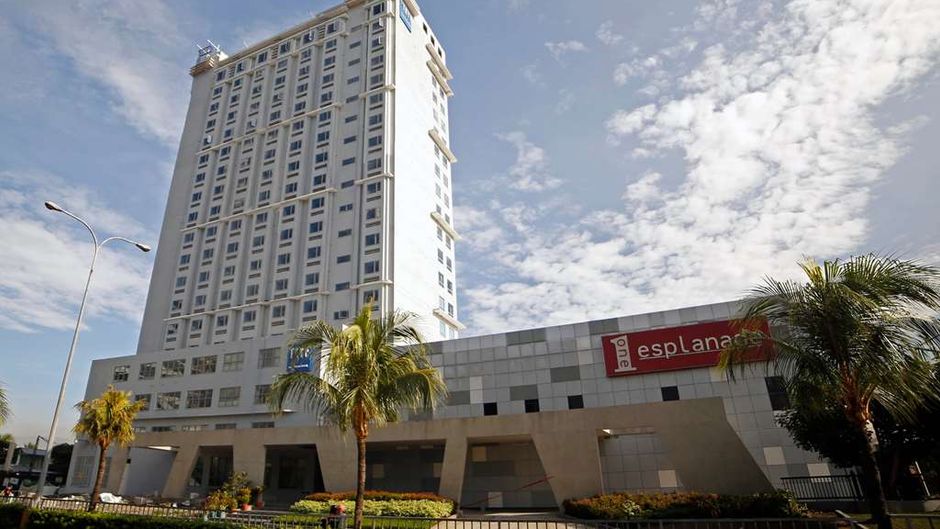 TRYP by Wyndham Mall of Asia-Manila Exterior
