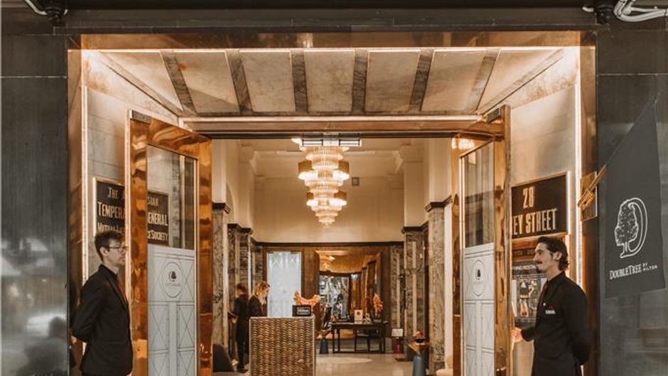 DoubleTree by Hilton Wellington Lobby