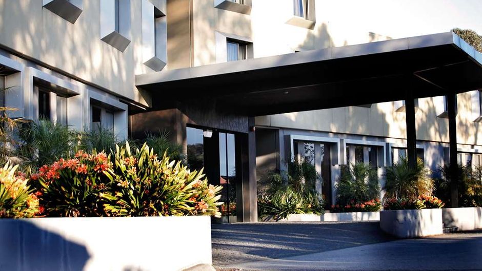 Golden Pebble Hotel Exterior