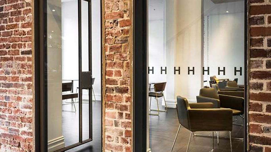 Hougoumont Hotel Restaurant