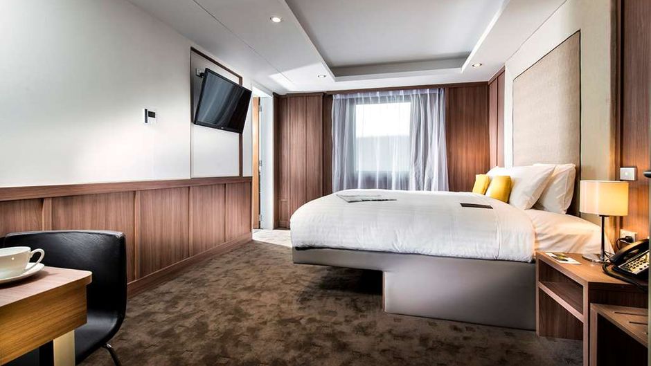 Hougoumont Hotel Suite