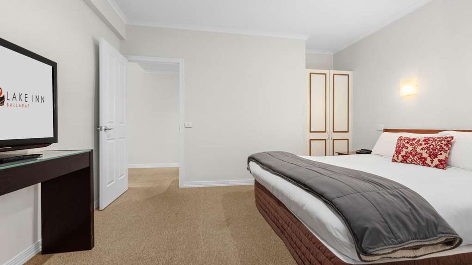 Lake Inn Ballarat Suite