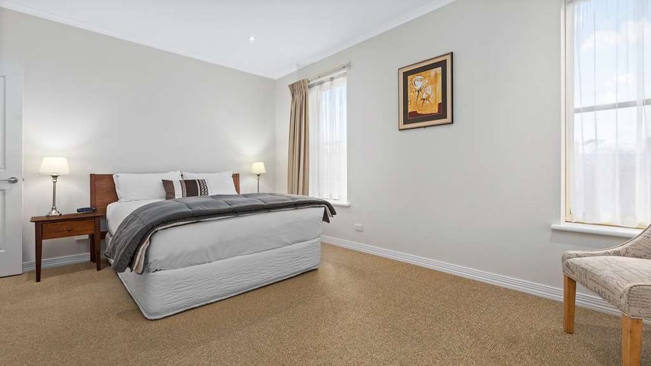 Lake Inn Ballarat Suite