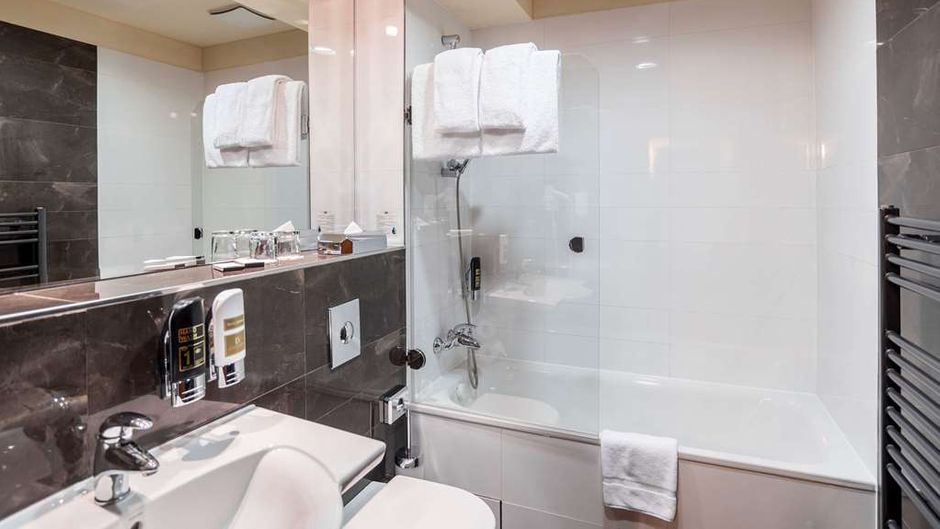 Hotel Majestic Plaza Room