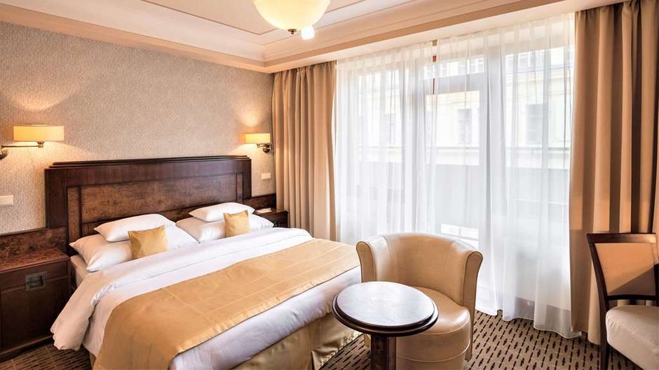 Hotel Majestic Plaza Room