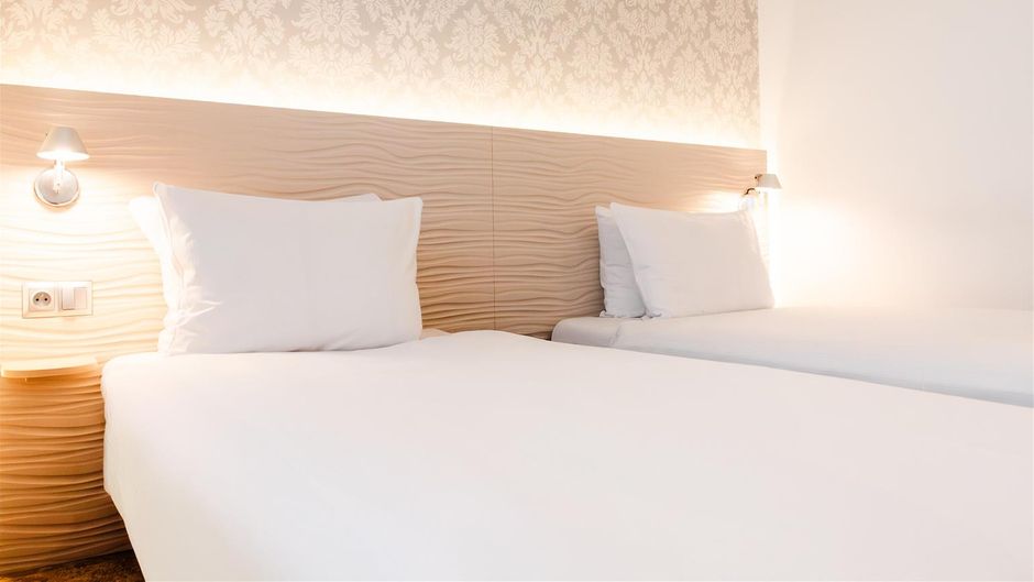 Metropol Hotel Room