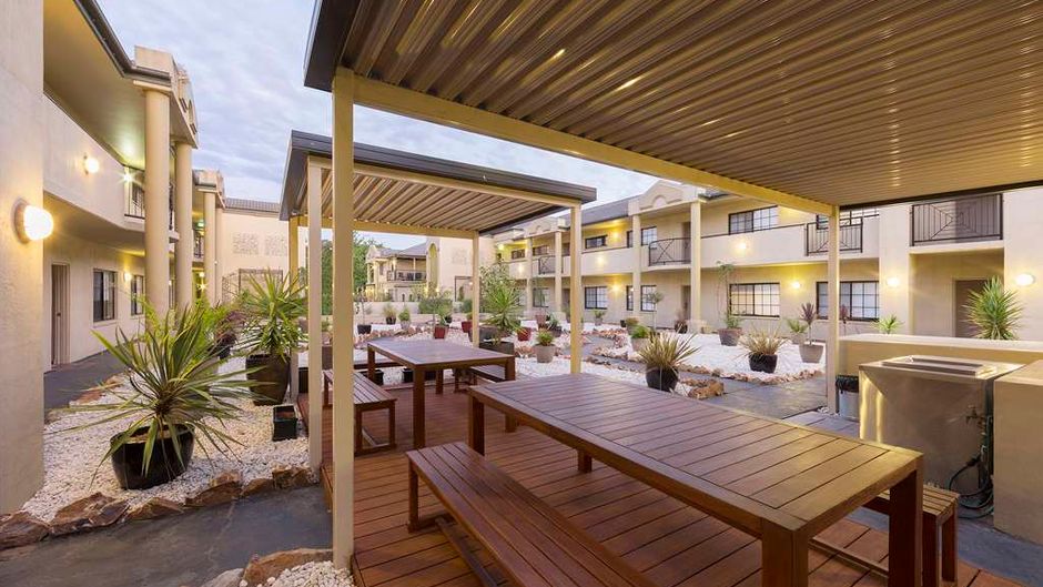 Best Western Plus Canberra Central Apart Restaurant