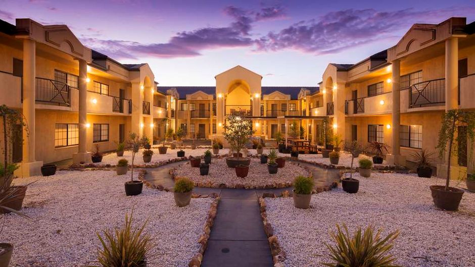 Best Western Plus Canberra Central Apart Exterior