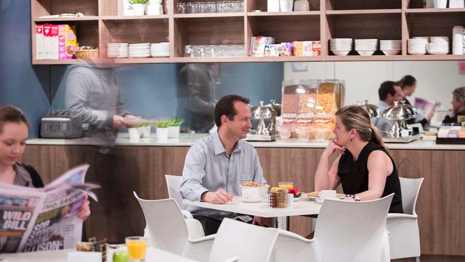 Best Western Plus Canberra Central Apart Restaurant