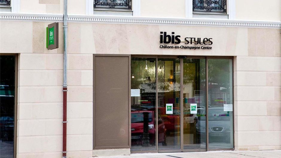 Ibis Styles Chalons Centre Exterior