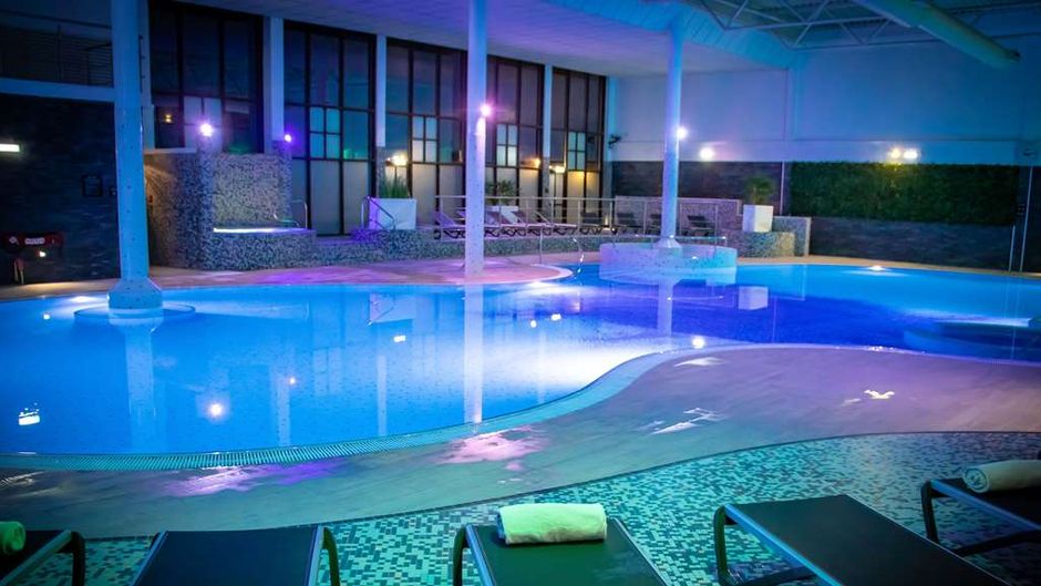 Village Hotel Nottingham Pool