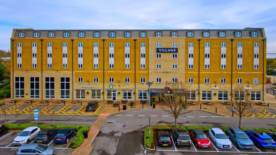 Village Hotel Hull Exterior