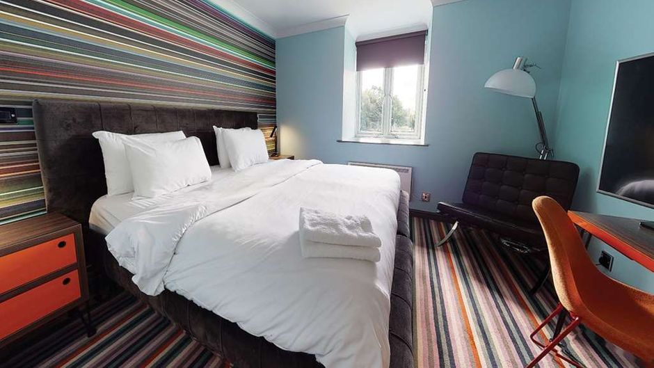 Village Hotel Leeds North Room