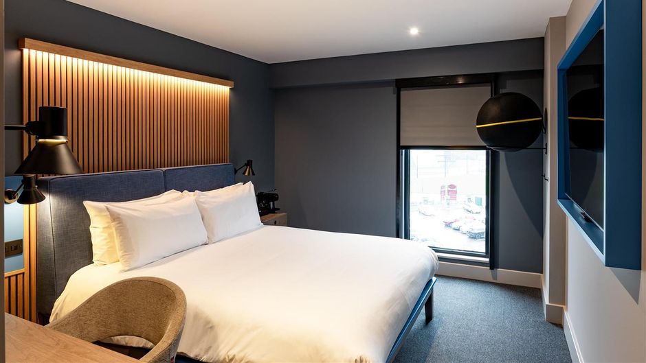Village Hotel Manchester Ashton Room