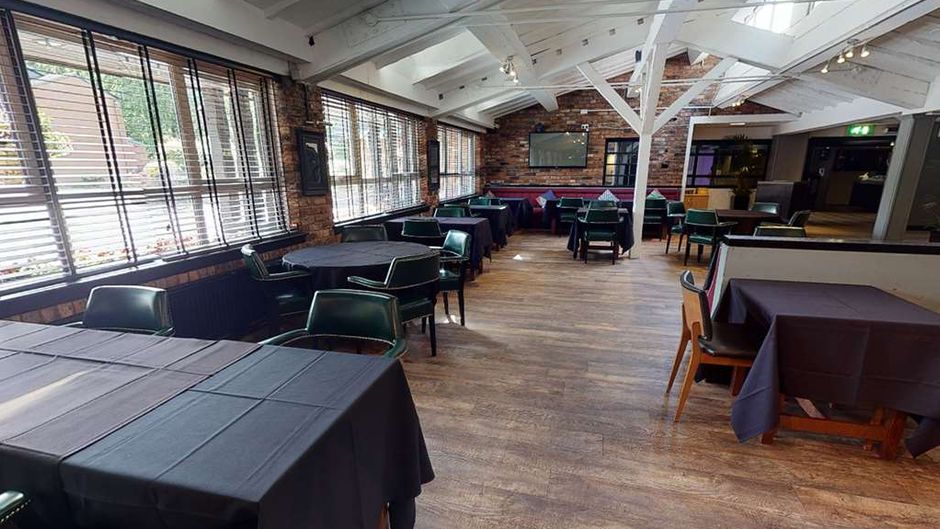 Village Hotel Manchester Hyde Restaurant