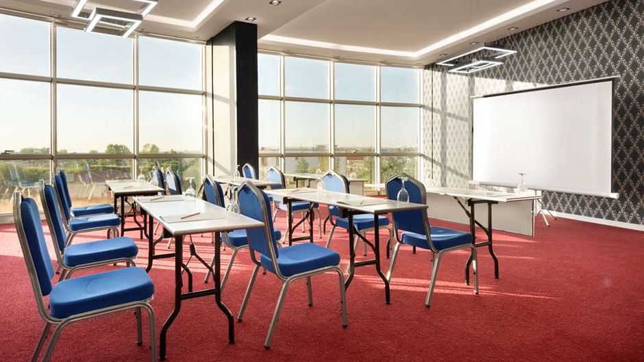 Ramada Hotel & Suites Edirne Meeting
