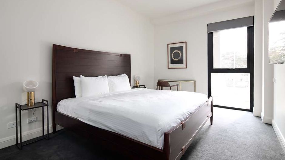 Knightsbridge Canberra Room