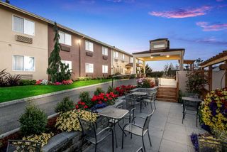 Red Lion Inn and Suites Sequim
