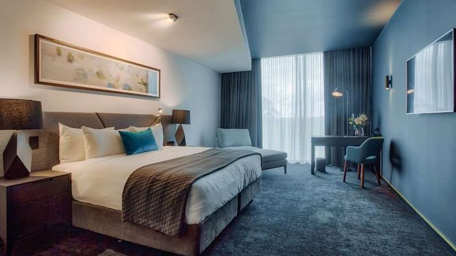 Eatons Hill Hotel Room