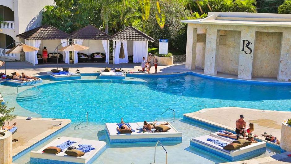 Lifestyle Tropical Beach Resort & Spa Pool