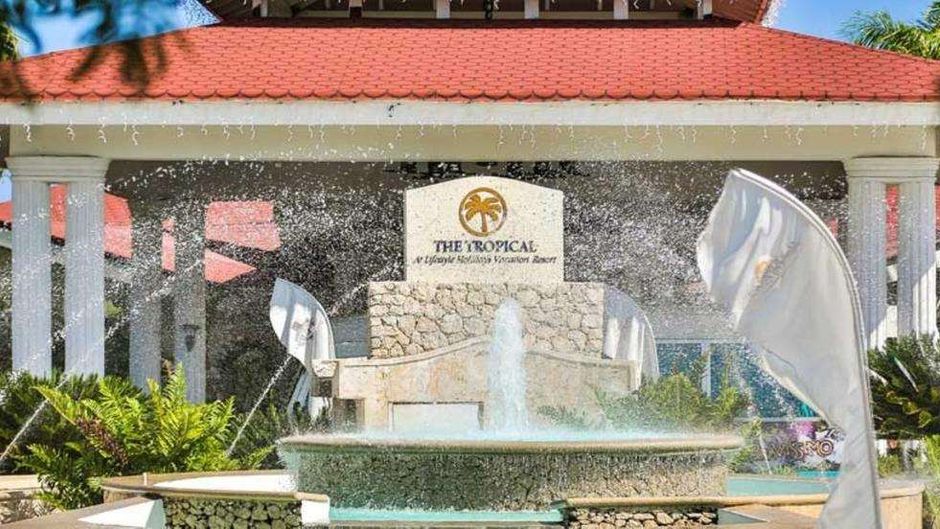 Lifestyle Tropical Beach Resort & Spa Exterior