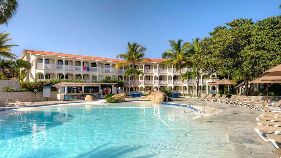 Lifestyle Tropical Beach Resort & Spa Exterior
