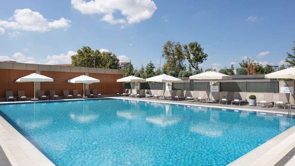 Hilton Istanbul Bakirkoy Pool