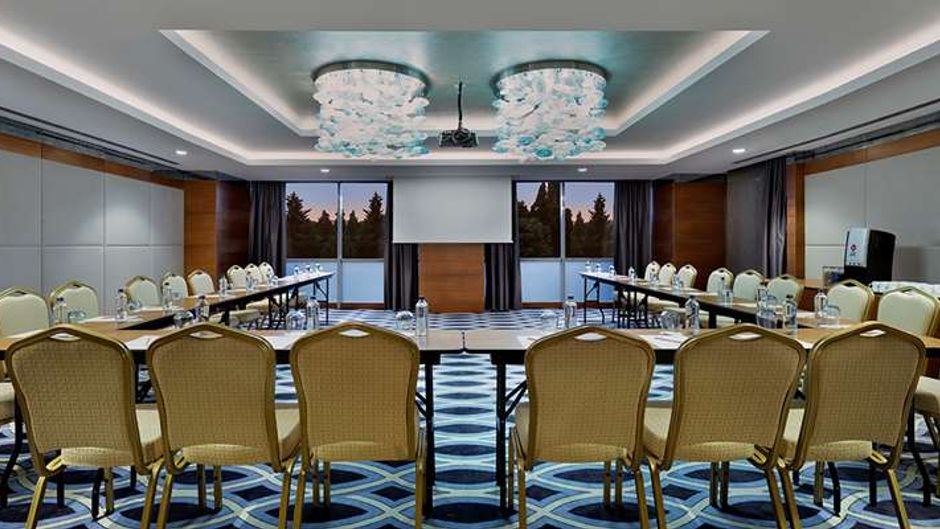 DoubleTree by Hilton Istanbul Topkapi Meeting