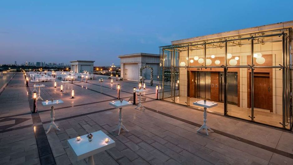 DoubleTree by Hilton Istanbul Topkapi Exterior