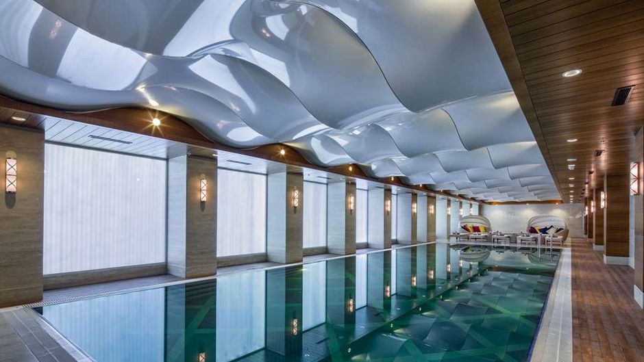 DoubleTree by Hilton Istanbul Topkapi Pool