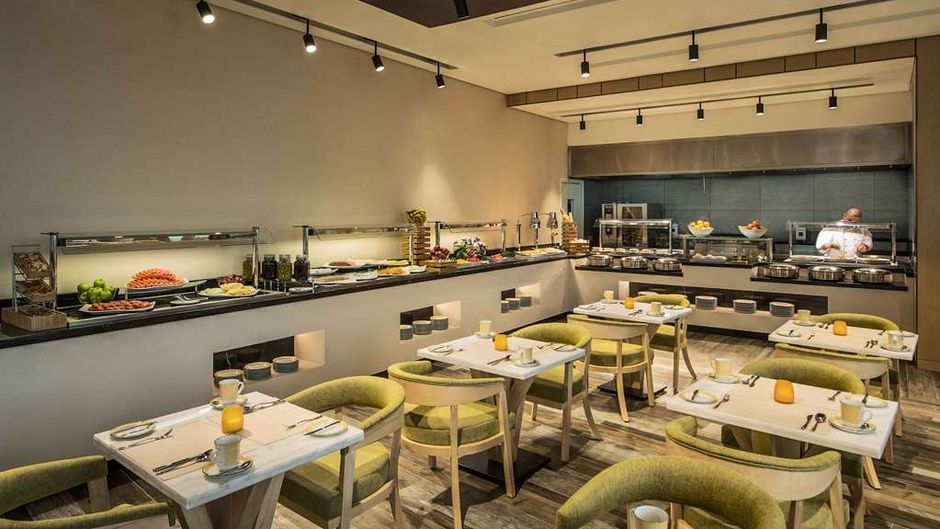 Hilton Garden Inn Al Khobar Restaurant