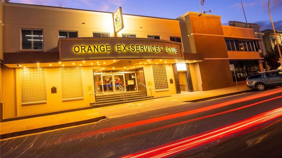 Mercure Orange Exterior