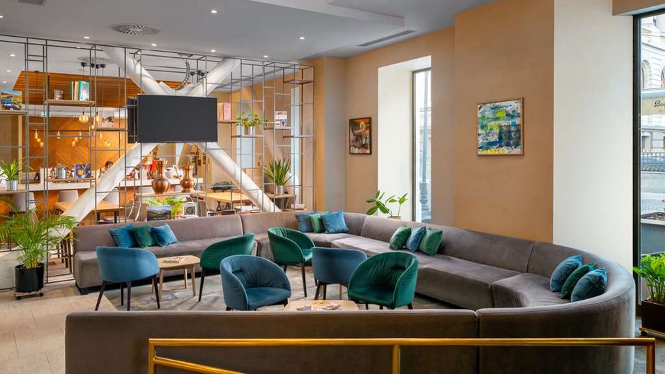 Hilton Garden Inn Bucharest Old Town Lobby