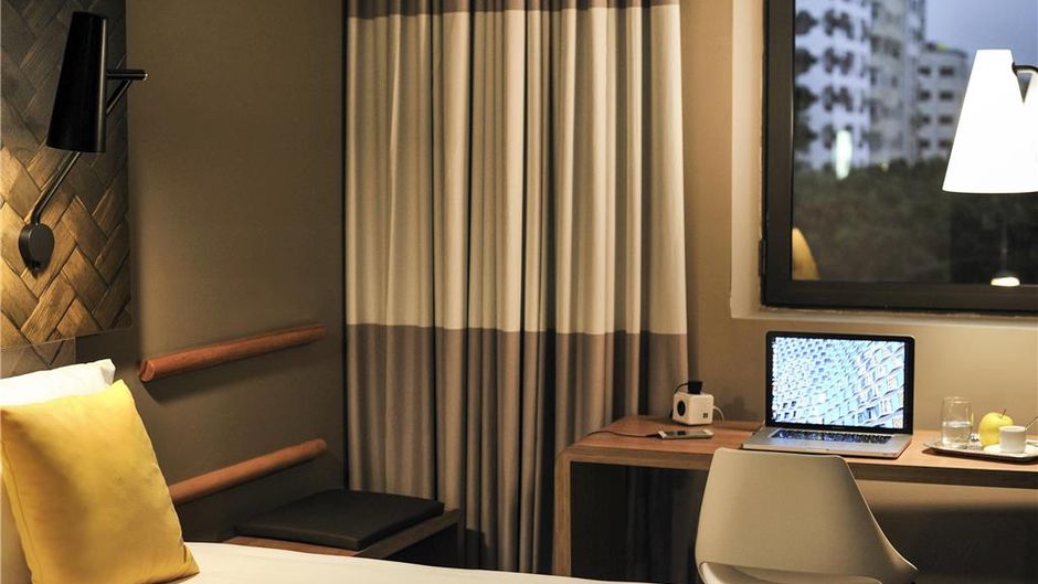 Ibis Casa Voyageurs Room
