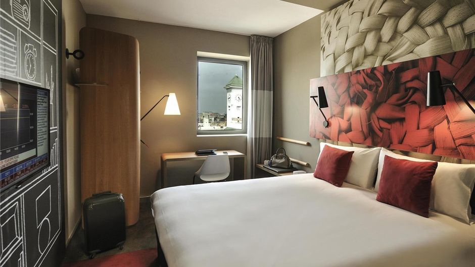 Ibis Casa Voyageurs Room