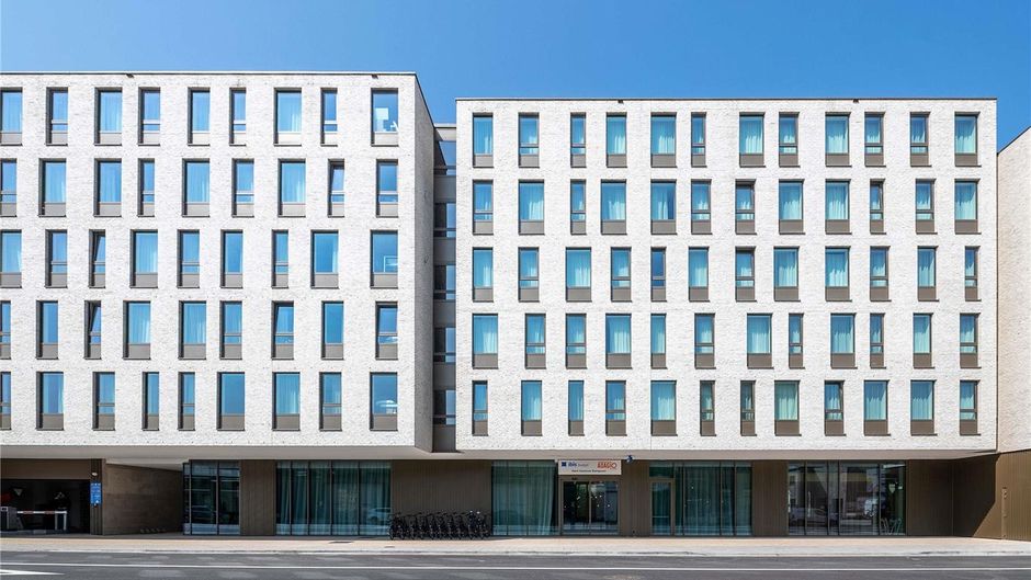 Ibis Budget Gent Centrum Dampoort Exterior
