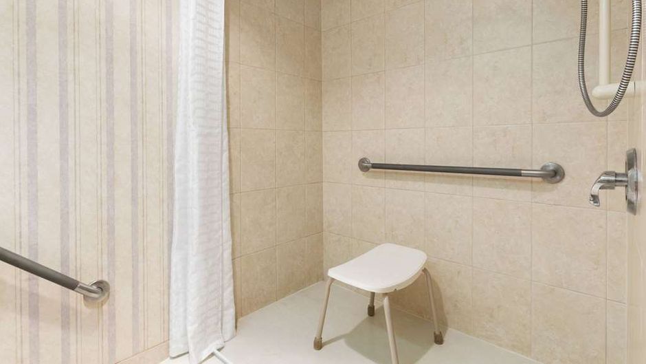 Travelodge Lloydminster Room