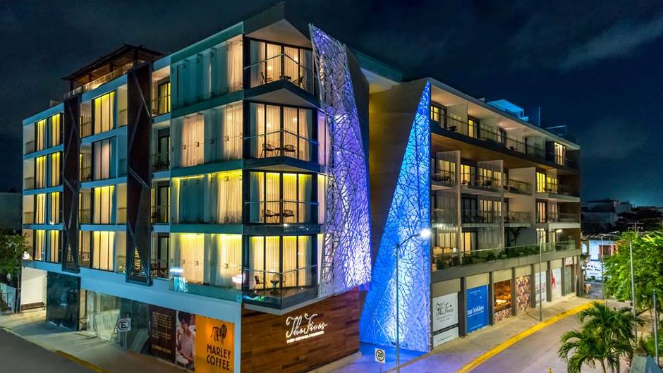 The Fives Downtown Hotel Curio by Hilton Exterior