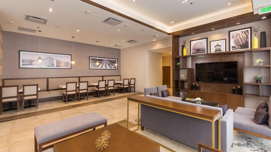 Hampton Inn by Hilton Tijuana Lobby