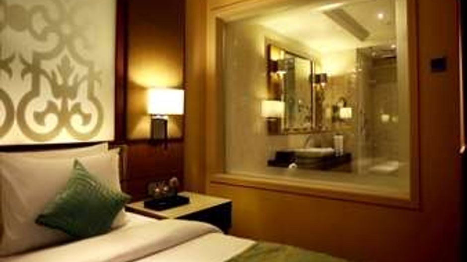 Ramada Plaza by Wyndham Chennai Room