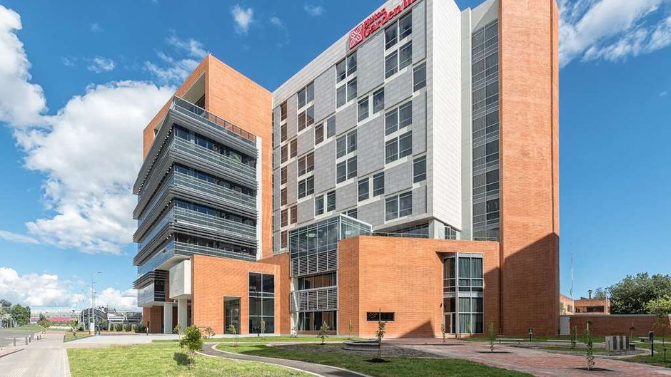 Hilton Garden Inn Bogota Airport Exterior