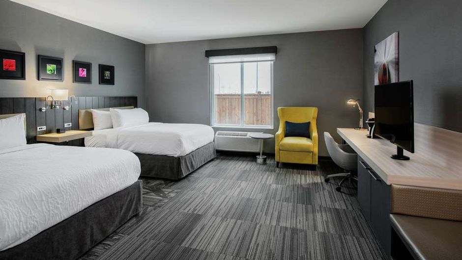 Hilton Garden Inn Winnipeg South Room