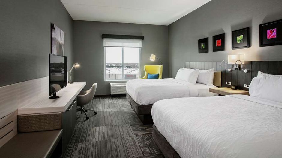 Hilton Garden Inn Winnipeg South Room