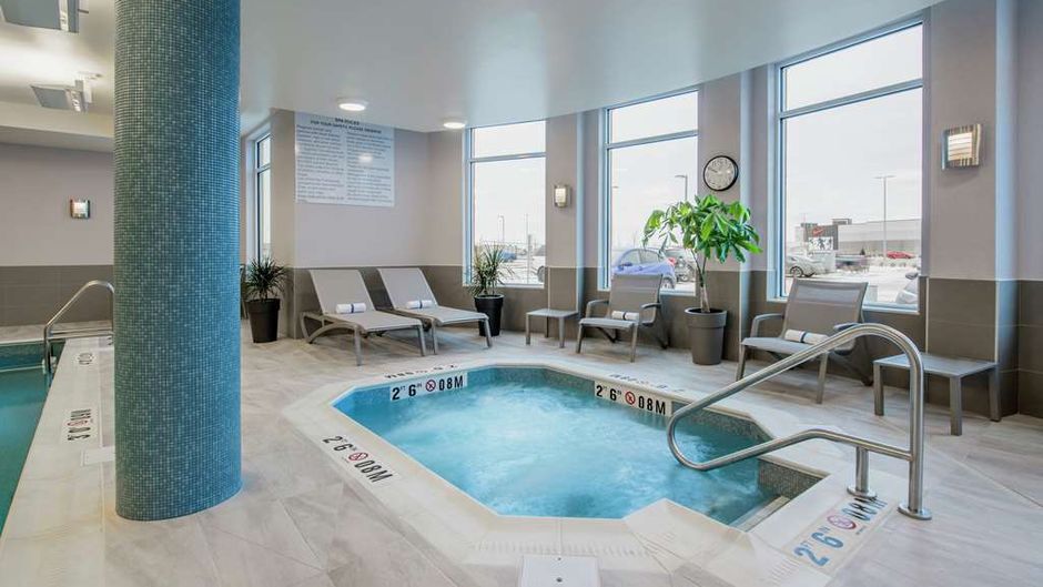 Hilton Garden Inn Winnipeg South Spa