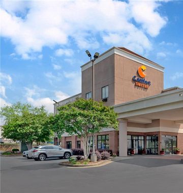 Comfort Suites