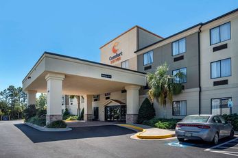 Comfort Suites