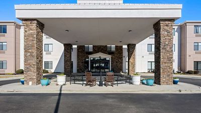 Comfort Suites