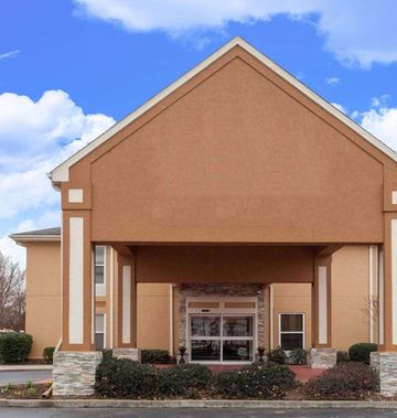 Quality Inn & Suites 1-40 East